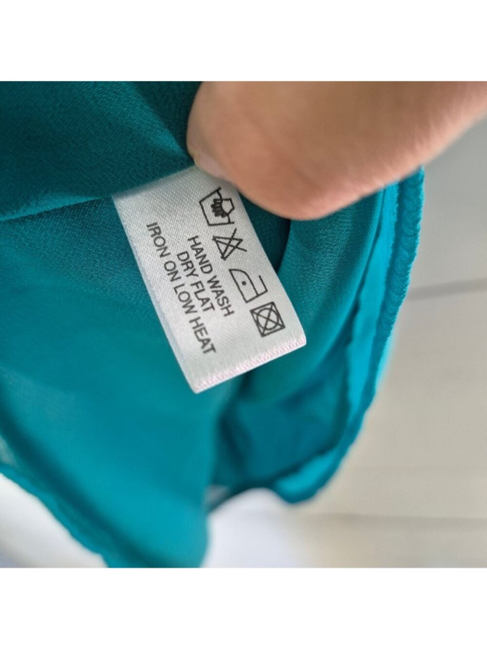 Violet & Claire Women's Sleeveless Teal Ruffle Blouse Size S - Picture 6 of 6